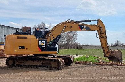 Екскаватор повноповоротний САТ 320 е